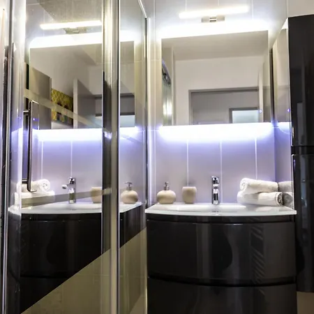 Les Colonnes De Circe By Interhome