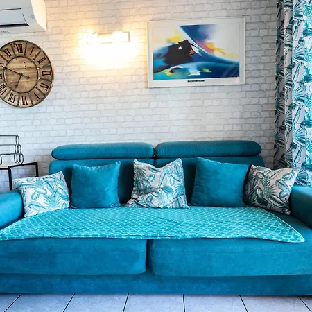 Les Colonnes De Circe By Interhome *